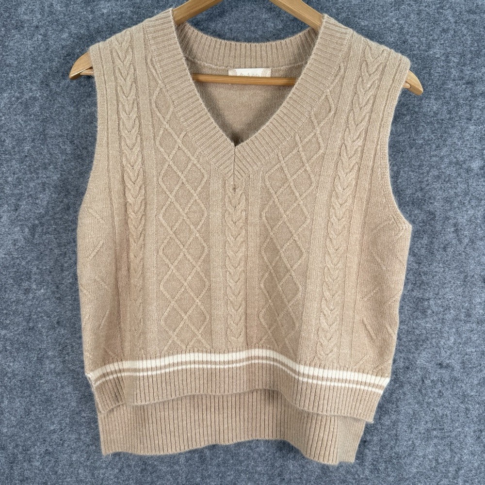 Altar'd State Crop‎ Top Sleeveless Sweater Vest Womens  XS Tan White V Neck Soft